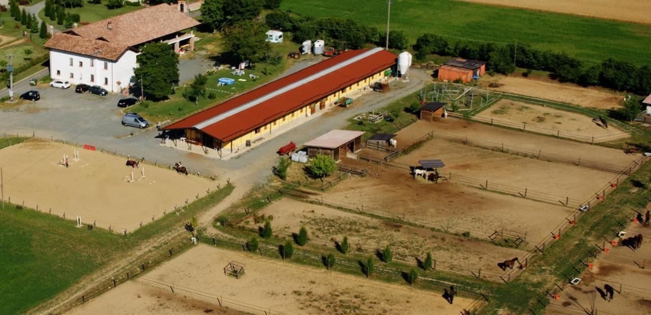 Cascina Lunguria Villa Francavilla Bisio Buitenkant foto